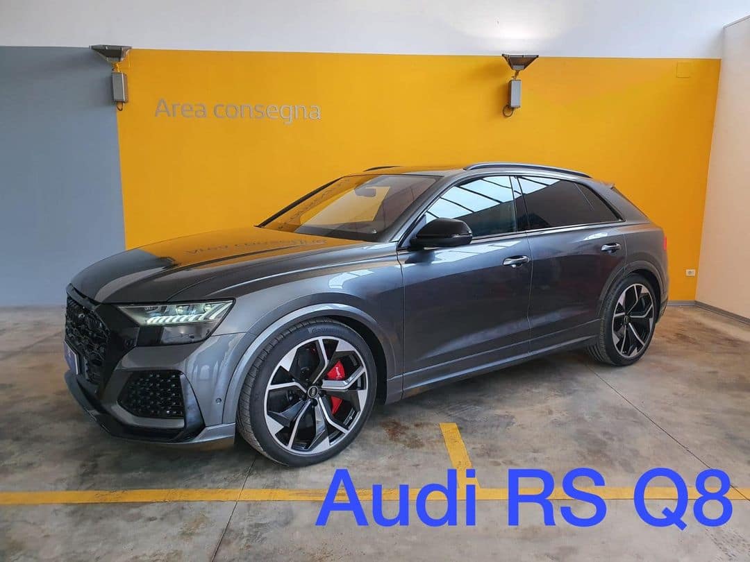 Audi RSQ8 Vetrina